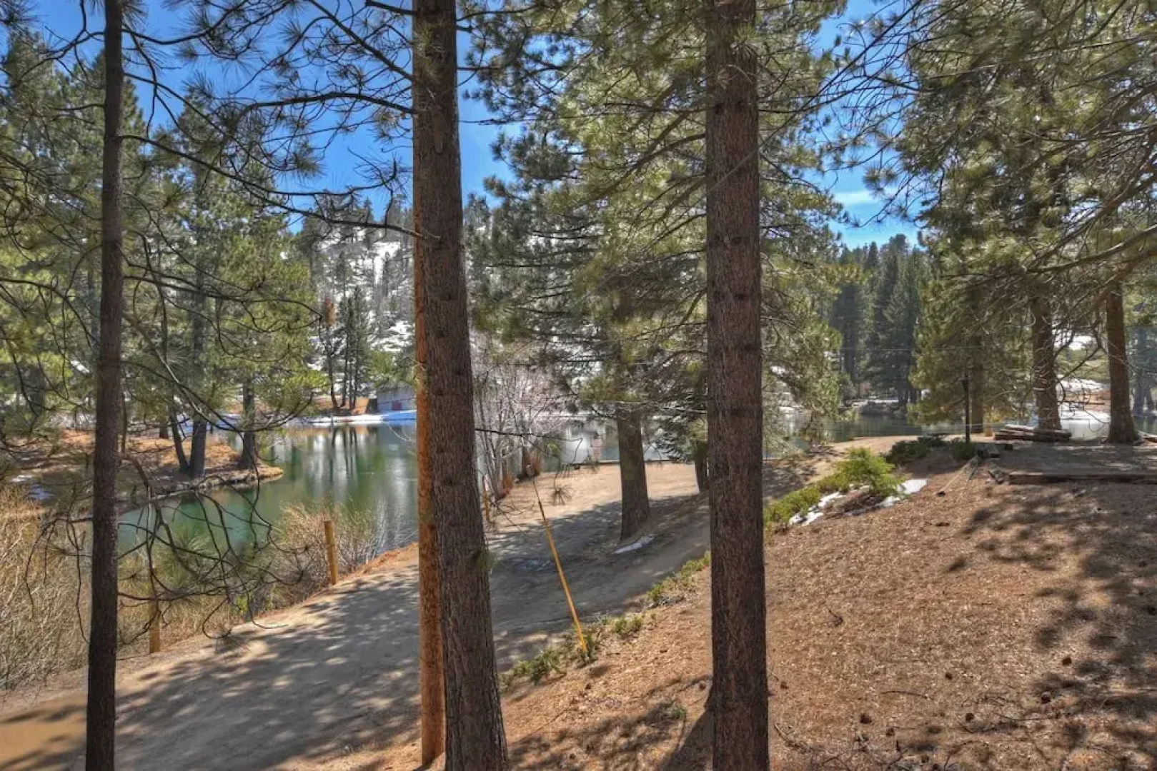 Tres Patos - Lakefront Stay for 8