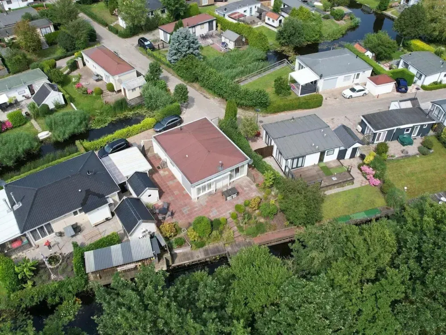 Bungalow in Makkum Near Lake Beach