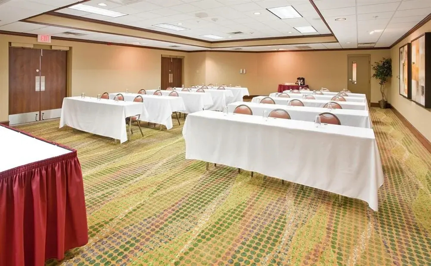 Holiday Inn Express & Suites St. Louis South - I-55