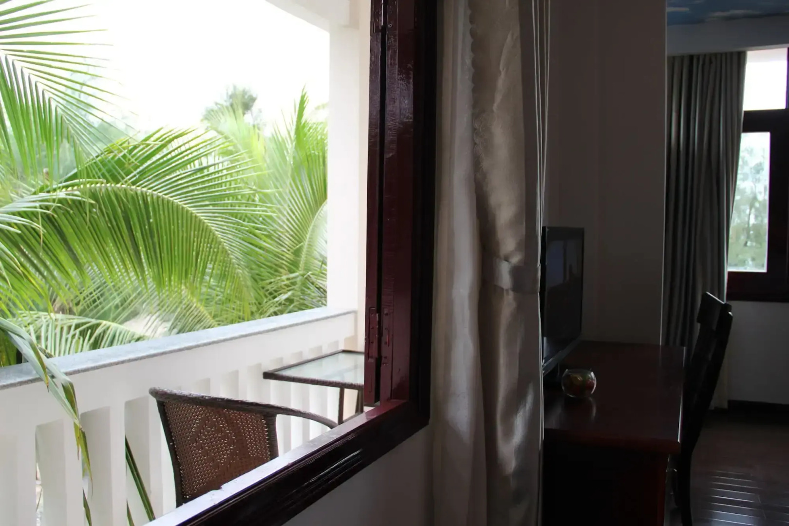 GM Doc Let Beach Resort & Spa