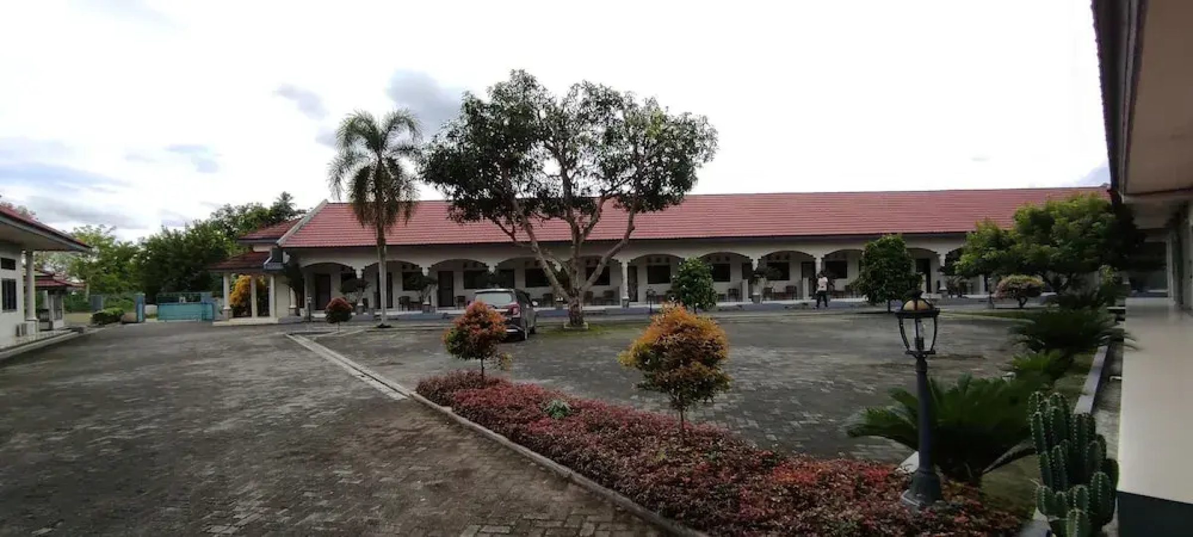 OYO 93051 Wisma Syariah Buloe Near Lapangan Abubakar Lambogo Batili Enrekang