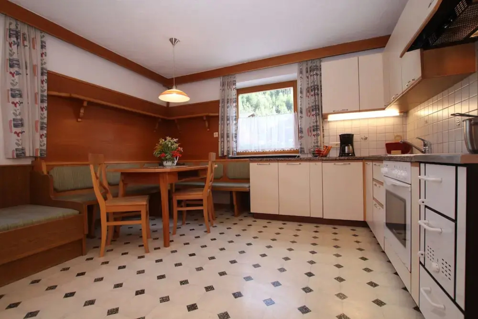 Appartementhaus Karlspitze Natur Pur