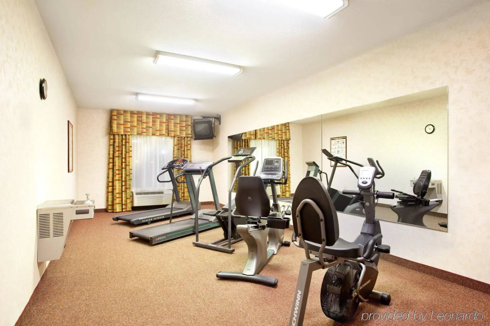 Best Western Plus Bourbonnais Hotel & Suites