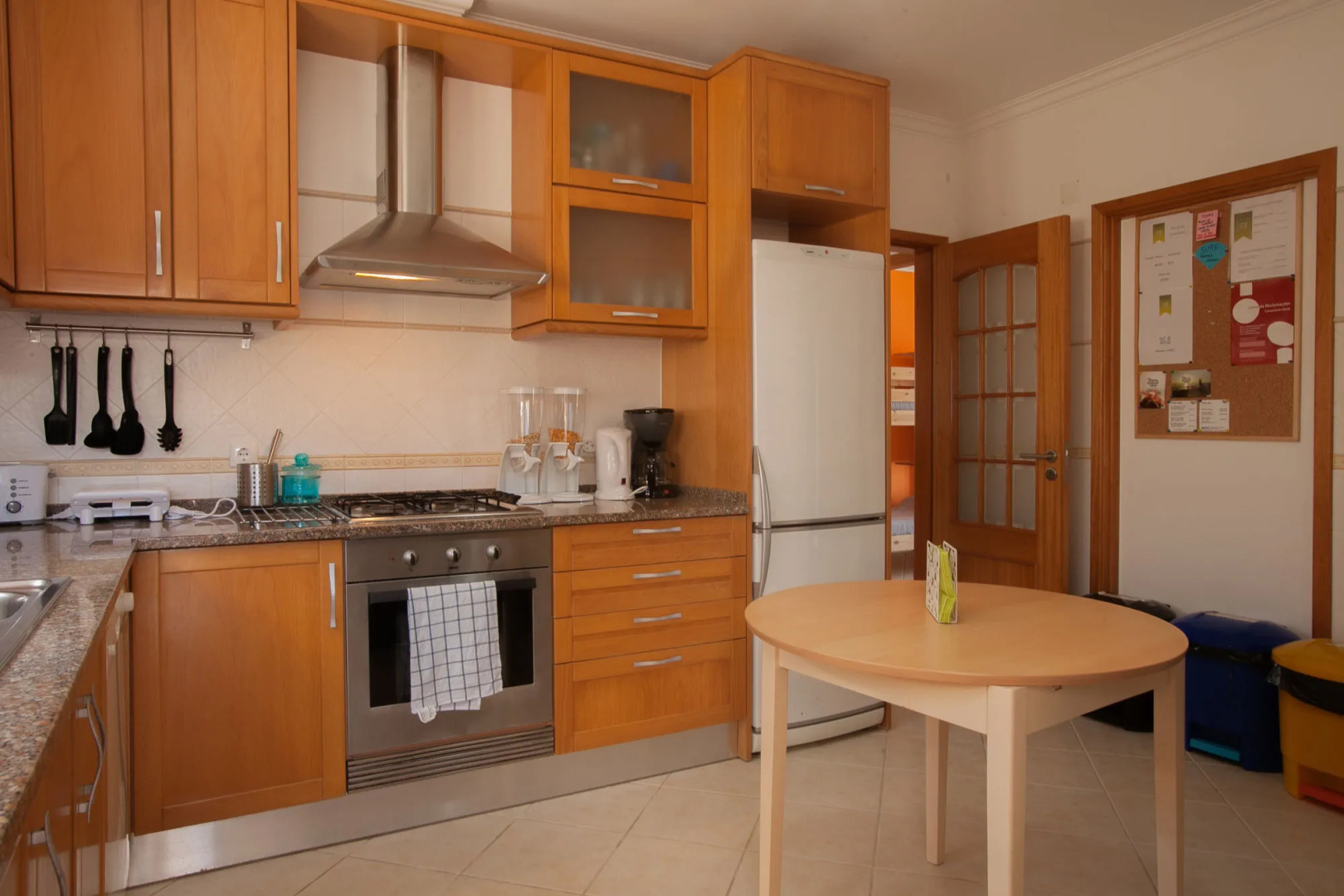 Ericeira Chill Hill Hostel & Private Rooms - Sea Food