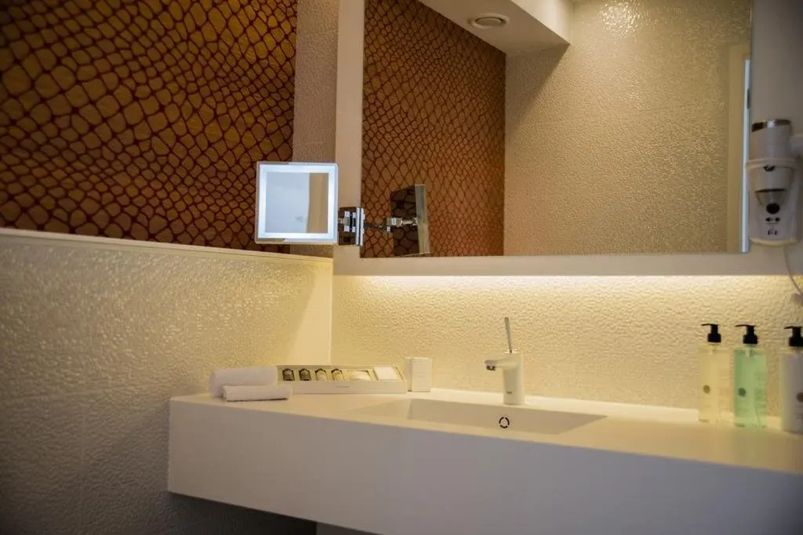 ABC Hotel