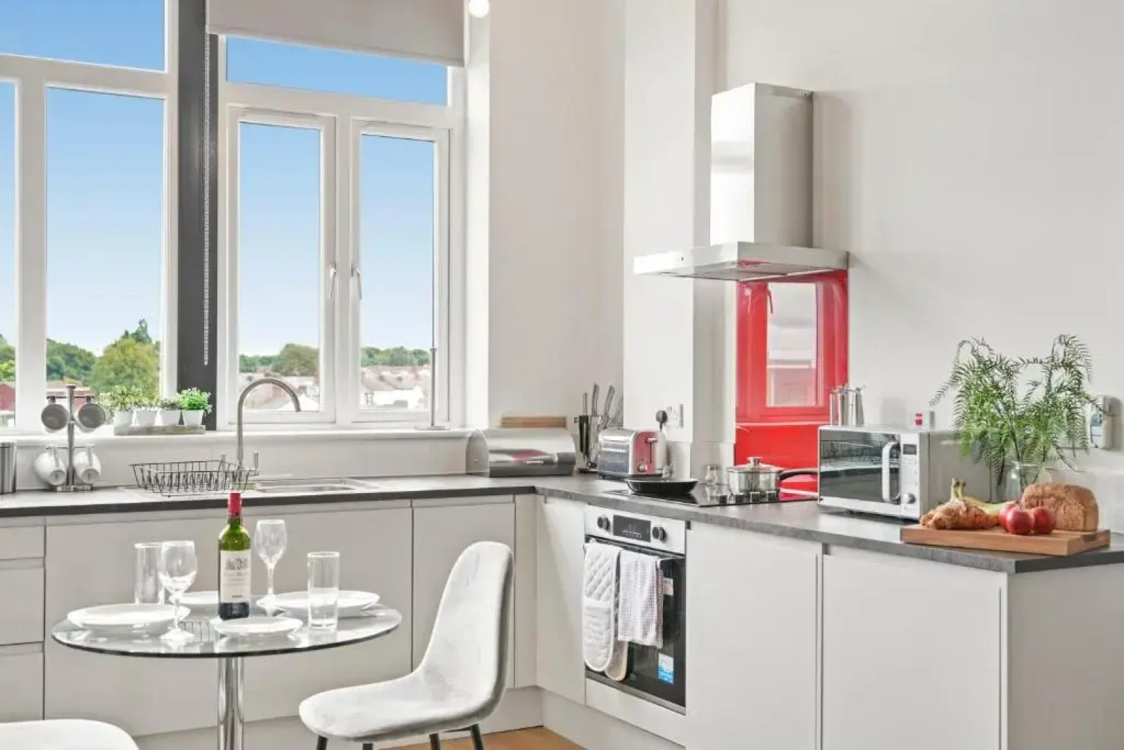 Duplex Apartments By Luxe Your Stays- Sandwell, West Bromwich