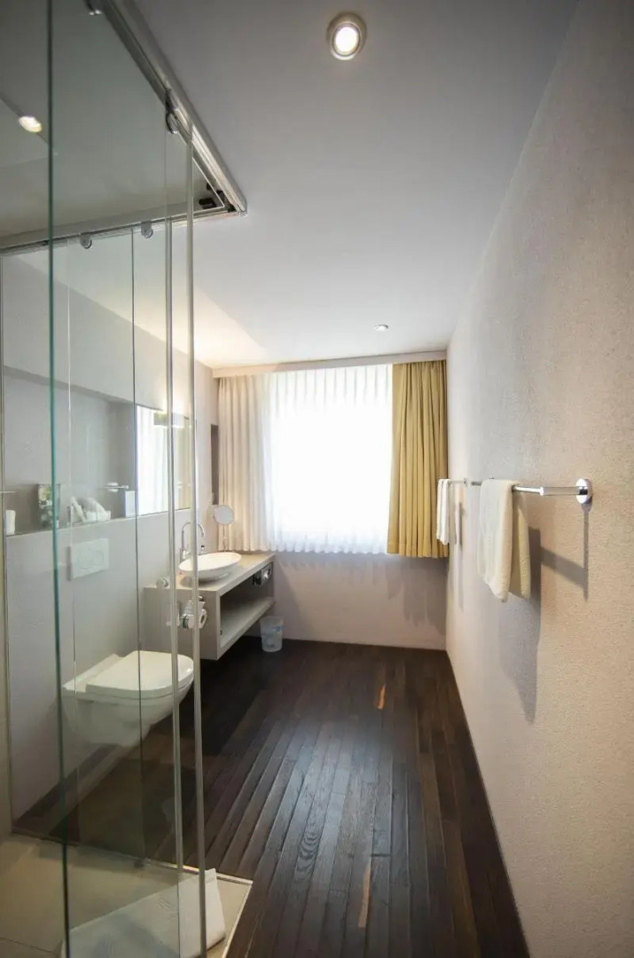 Ochsen Lodge by Ochsen Lenzburg