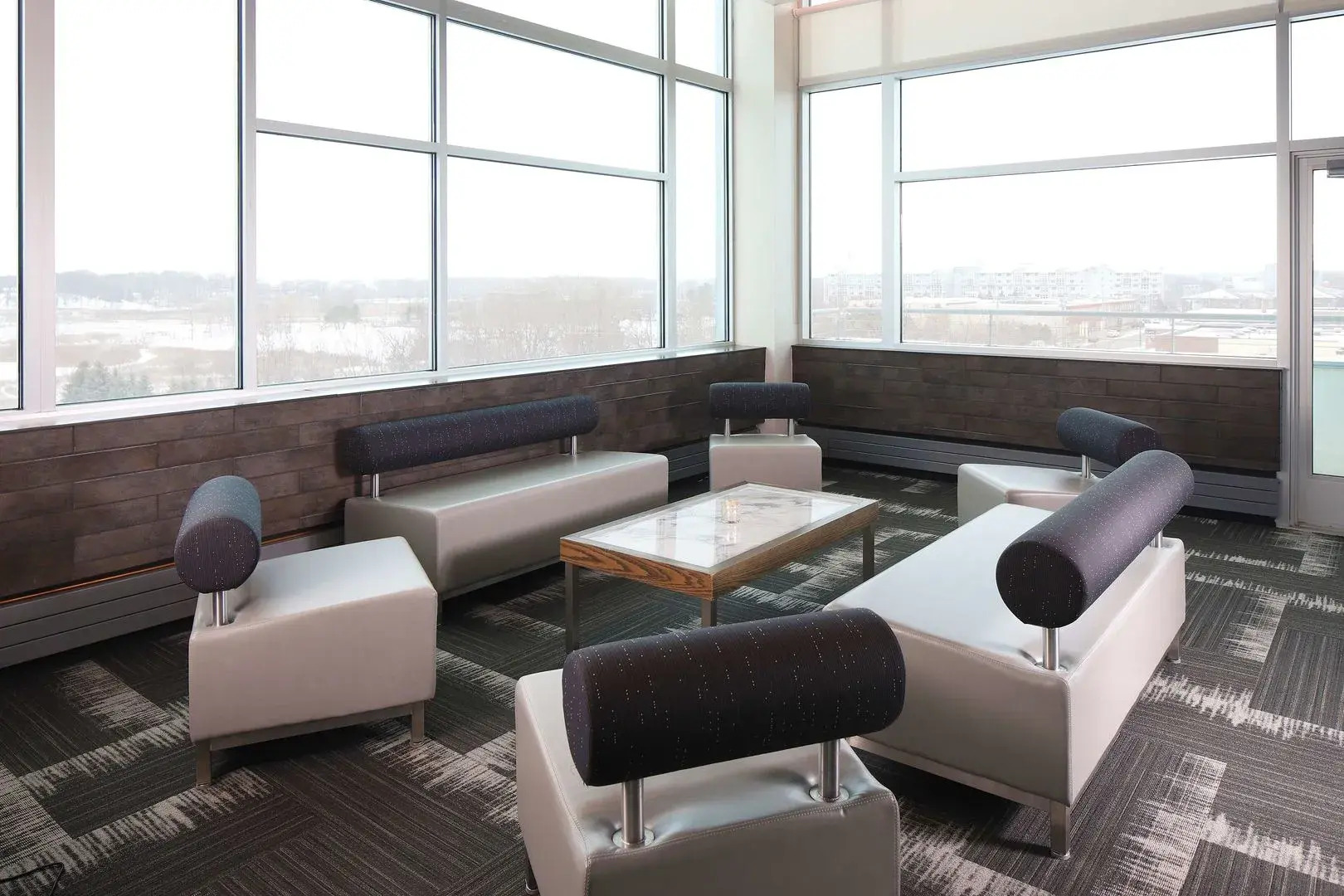 Tulyp, Tapestry Collection by Hilton