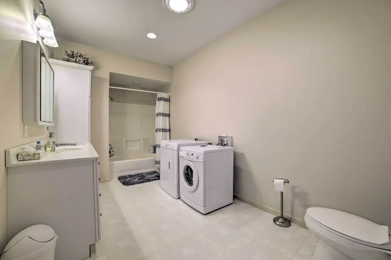 1 Mi to Nubs Nob: Pet-friendly Home w/ Hot Tub