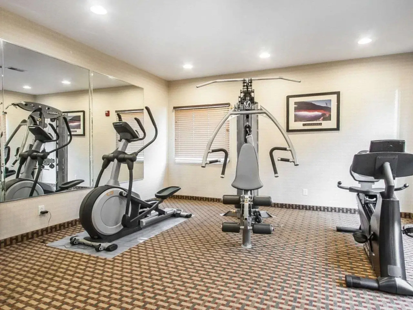 Comfort Inn Willow Springs US 60 and US 63