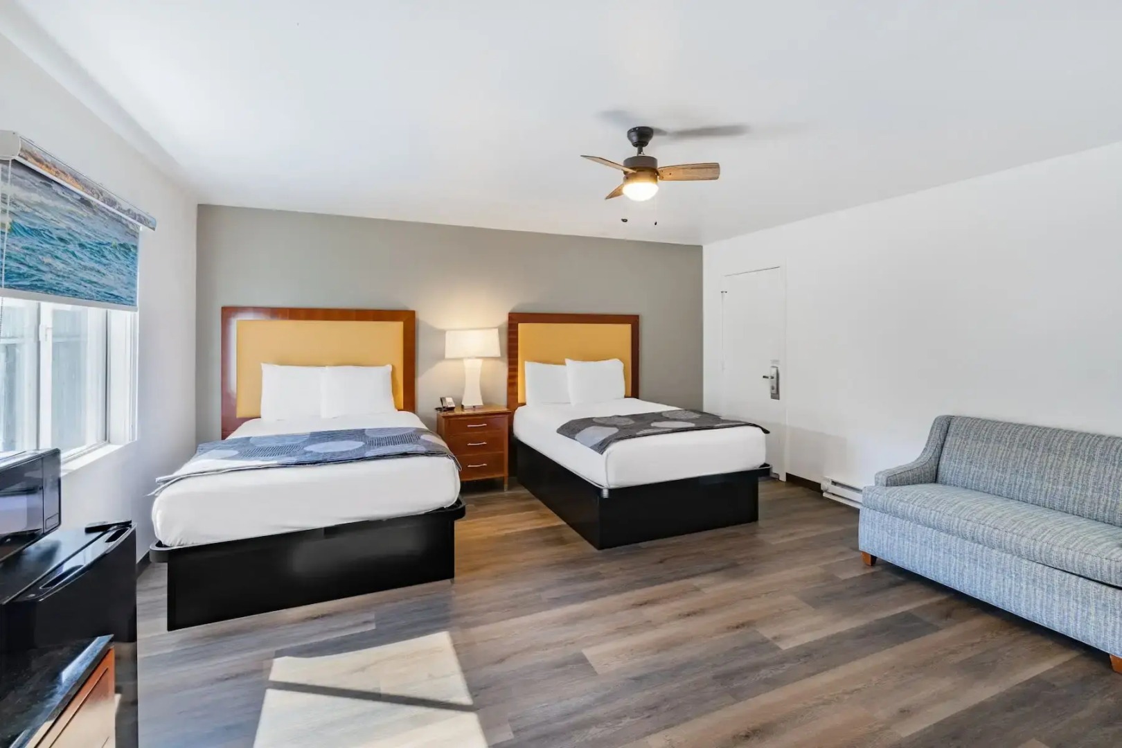 Oceanside Inn & Suites, a Days Inn by Wyndham