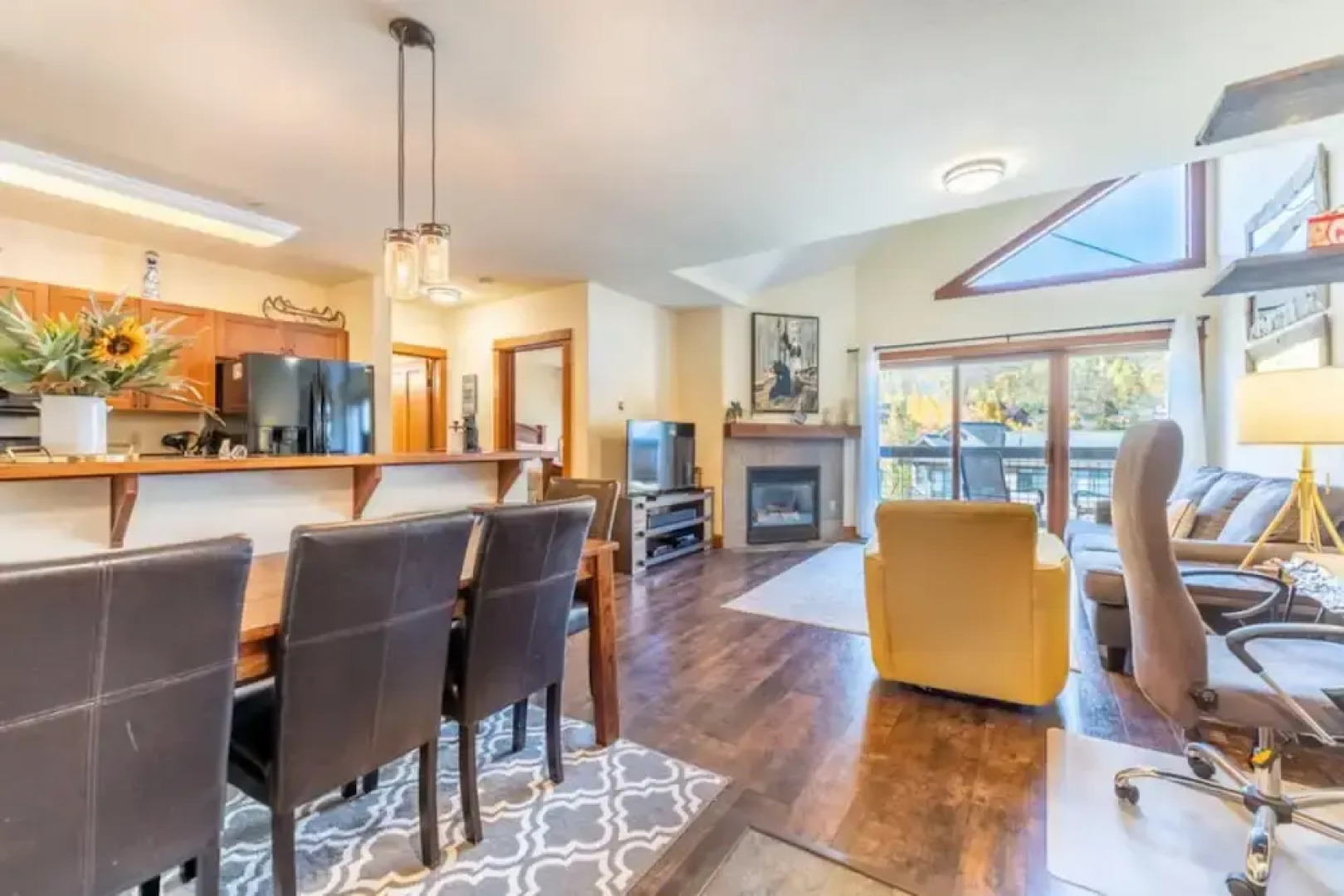 Oro Grande by Summit County Mountain Retreats