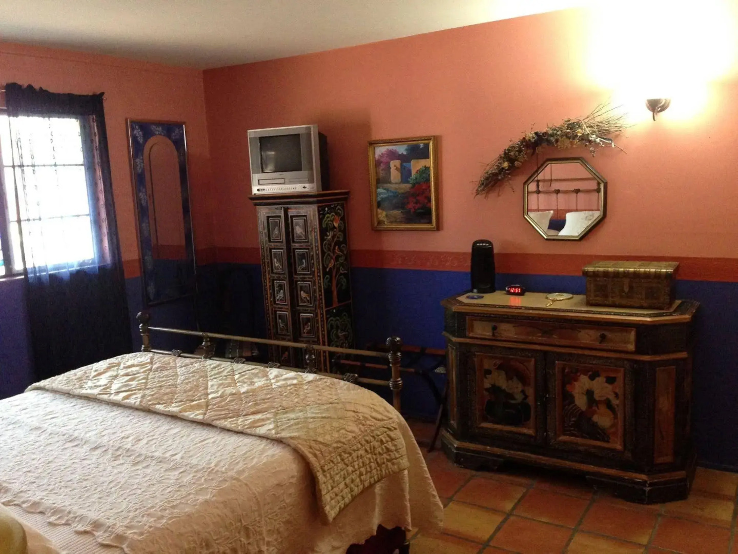 Azure Gate Bed And Breakfast