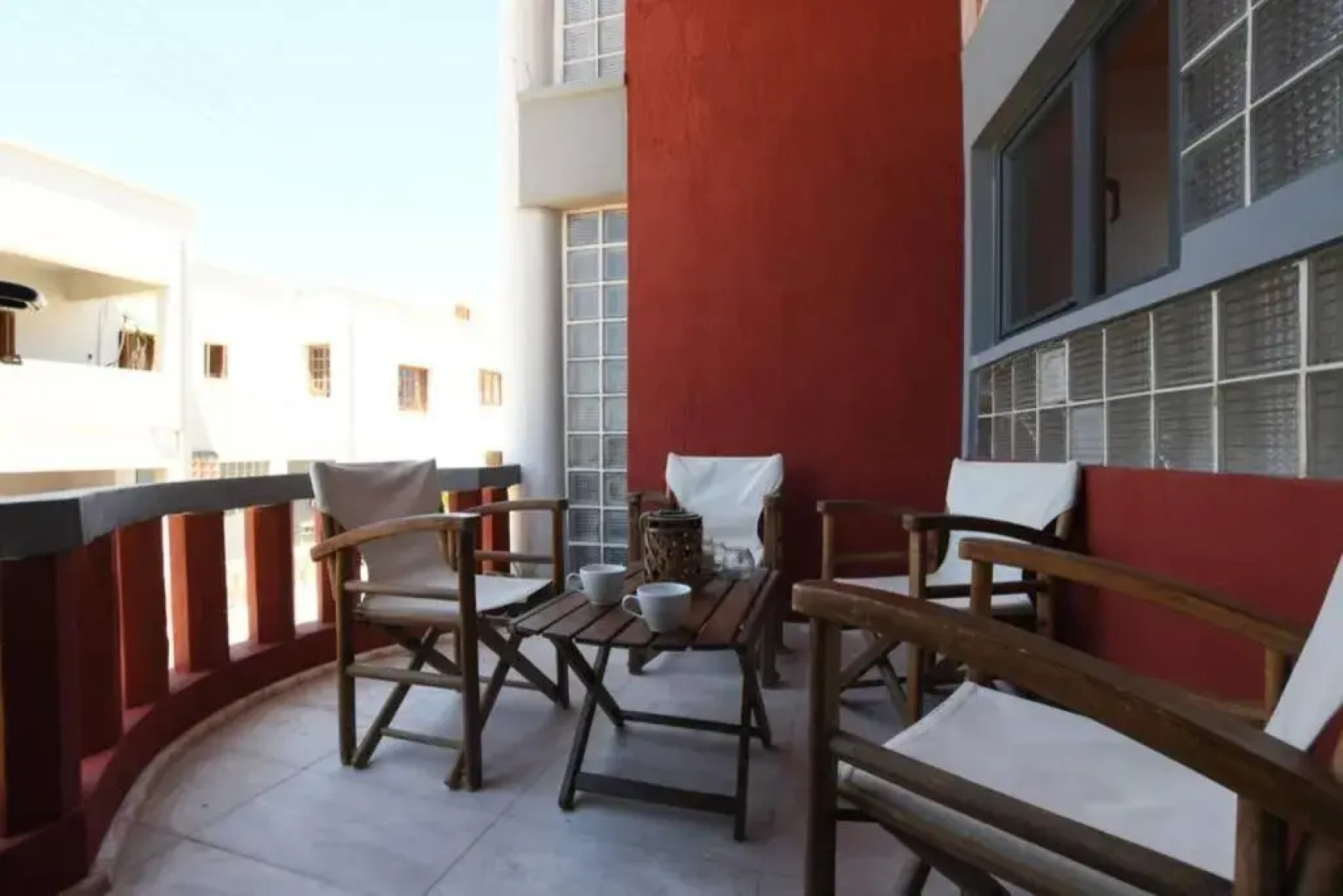 Sunshine Apt- Unique Holidays by the Sea