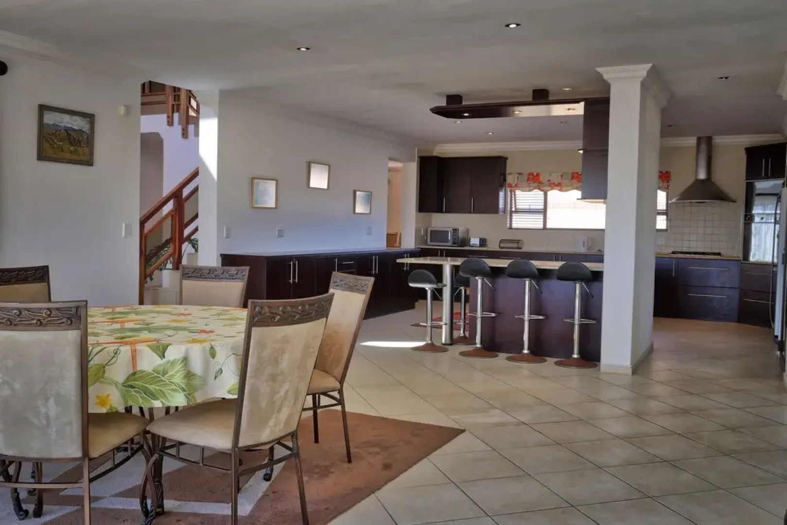 Shallow Water Inn Guesthouse