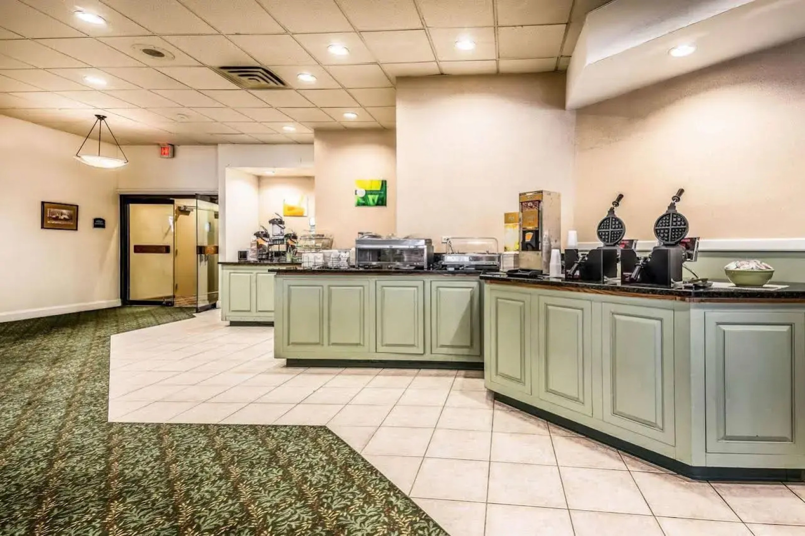 The Lux Hotel & Conference Center, an Ascend Collection Hotel