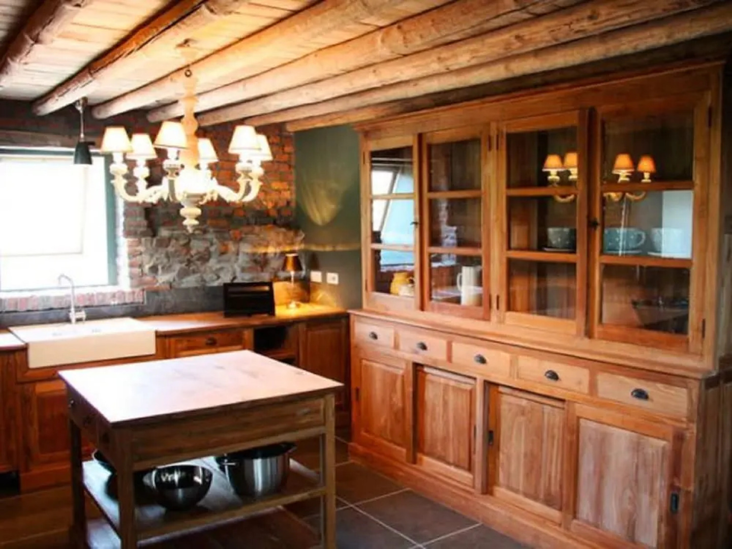 Spacious Holiday Home in Marche-en-famenne With Pool