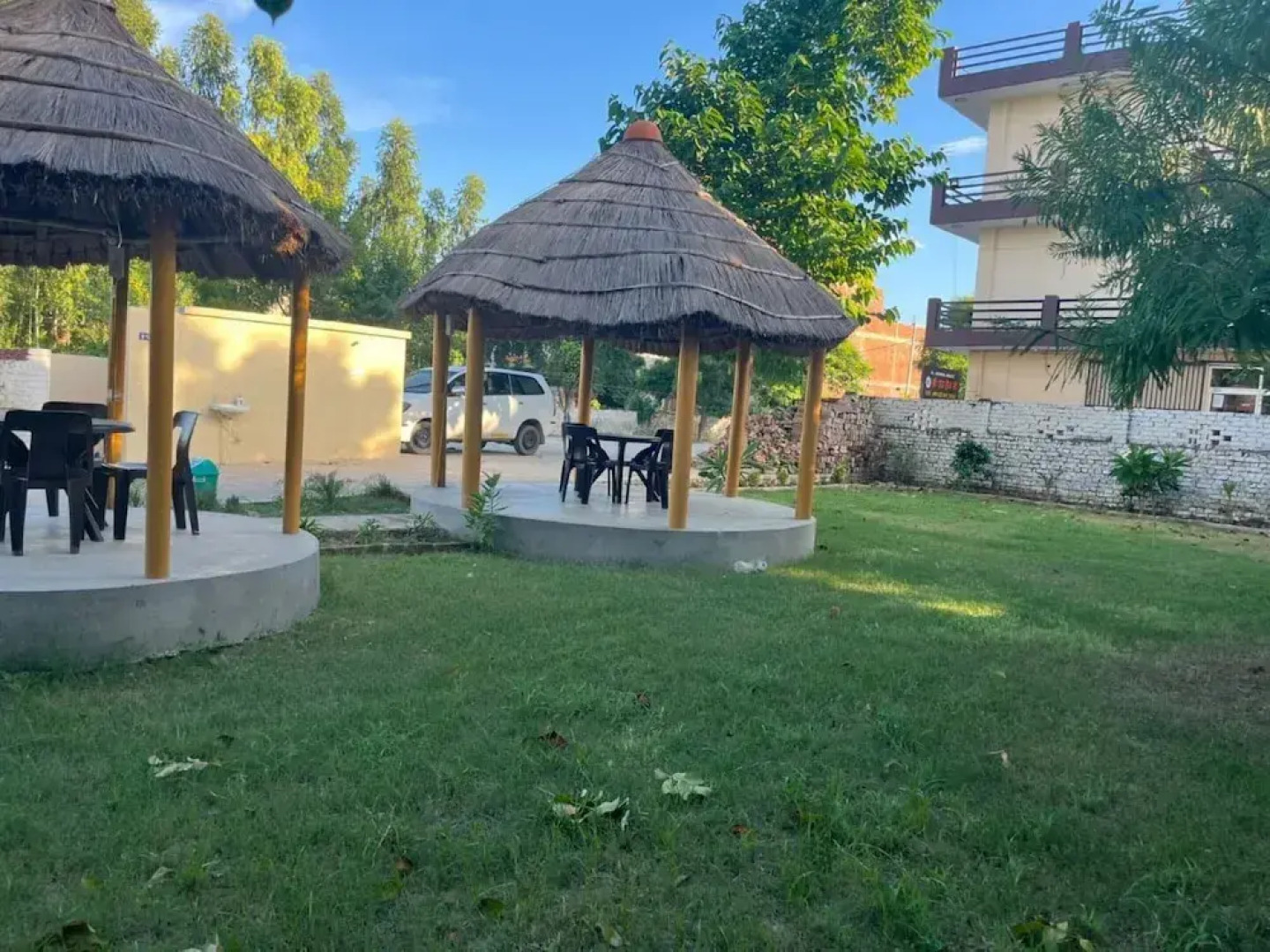 Goroomgo Shree Raj Homestay Ayodhya