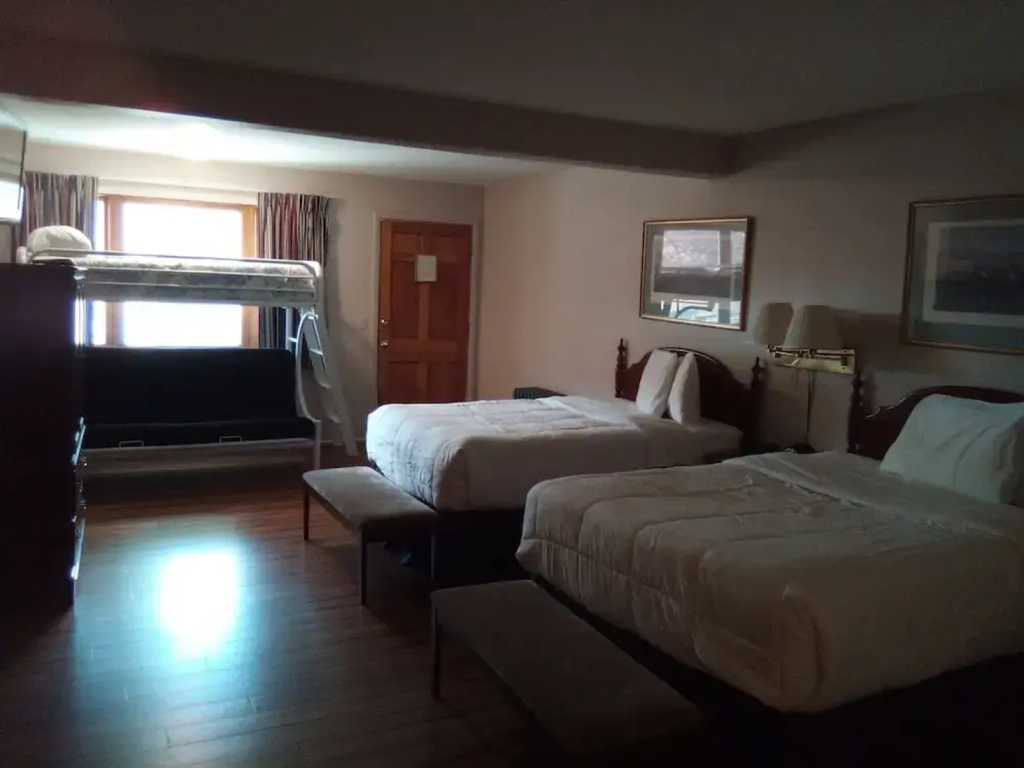 The Carriage House Inn
