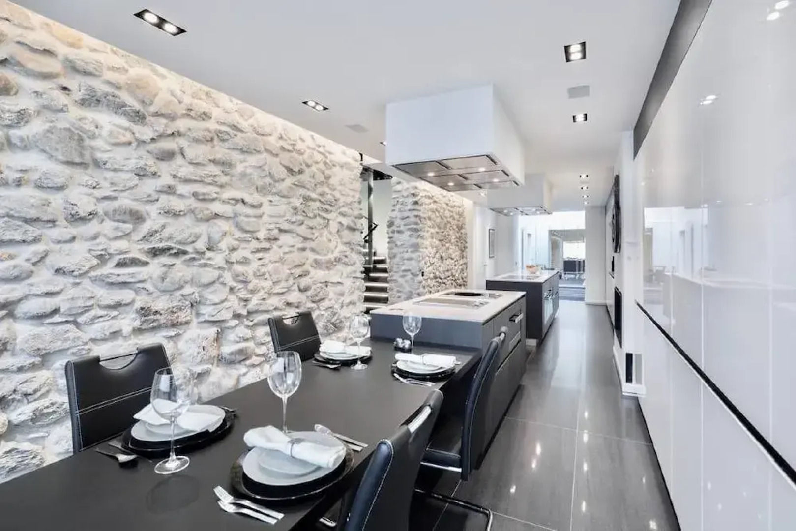 6BD Famous Luxury Design Awarded Villa