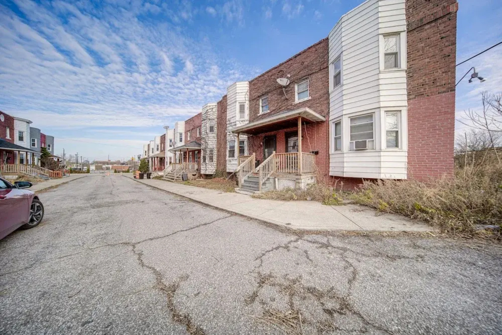 Pet-friendly Cleveland Townhome, 2 Mi to Downtown!