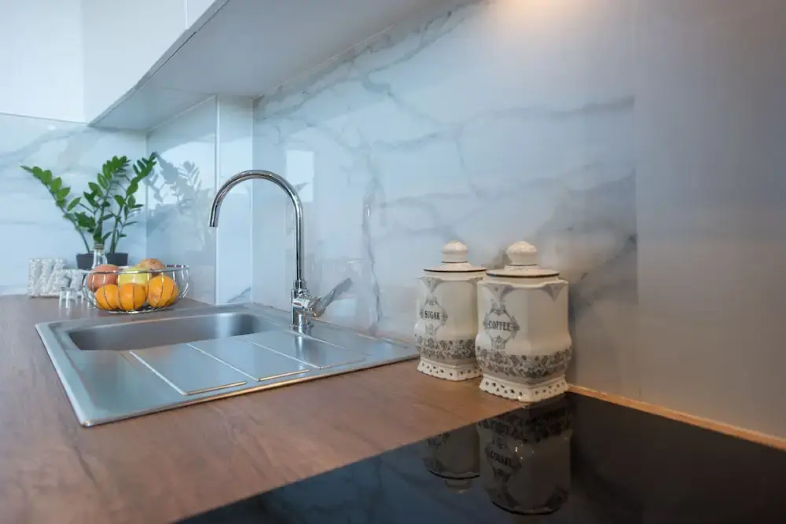 Relaxed Seaside Living, Tris Ekklisies - Sleeps 4