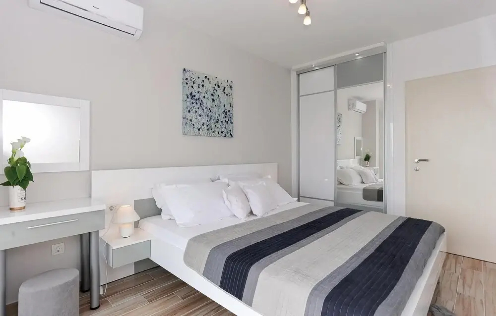 Stunning Home in Kucine With Wifi and 4 Bedrooms