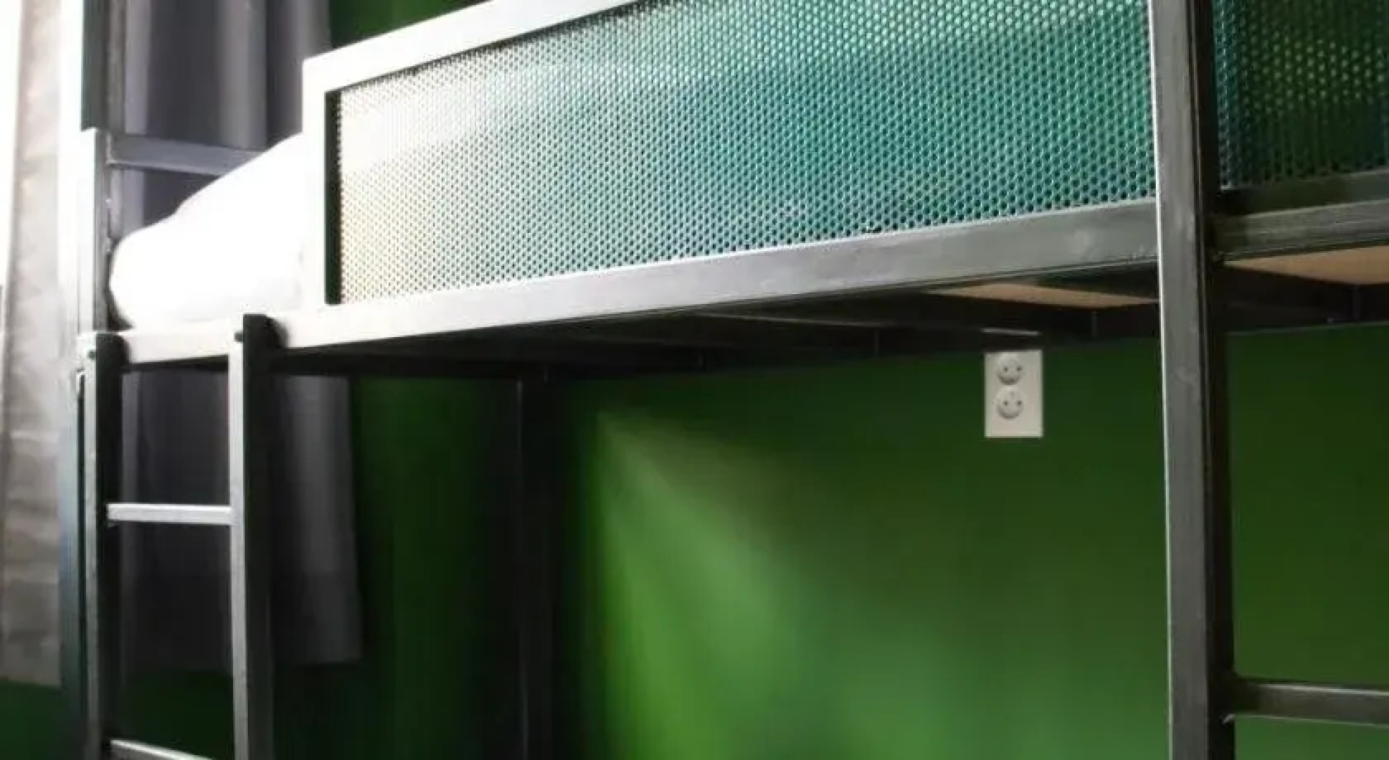 Crossroads Hostel Amsterdam