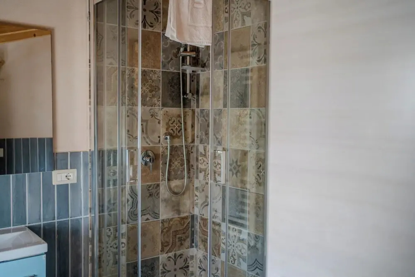 Casale nel Verde con Piscina e Vista