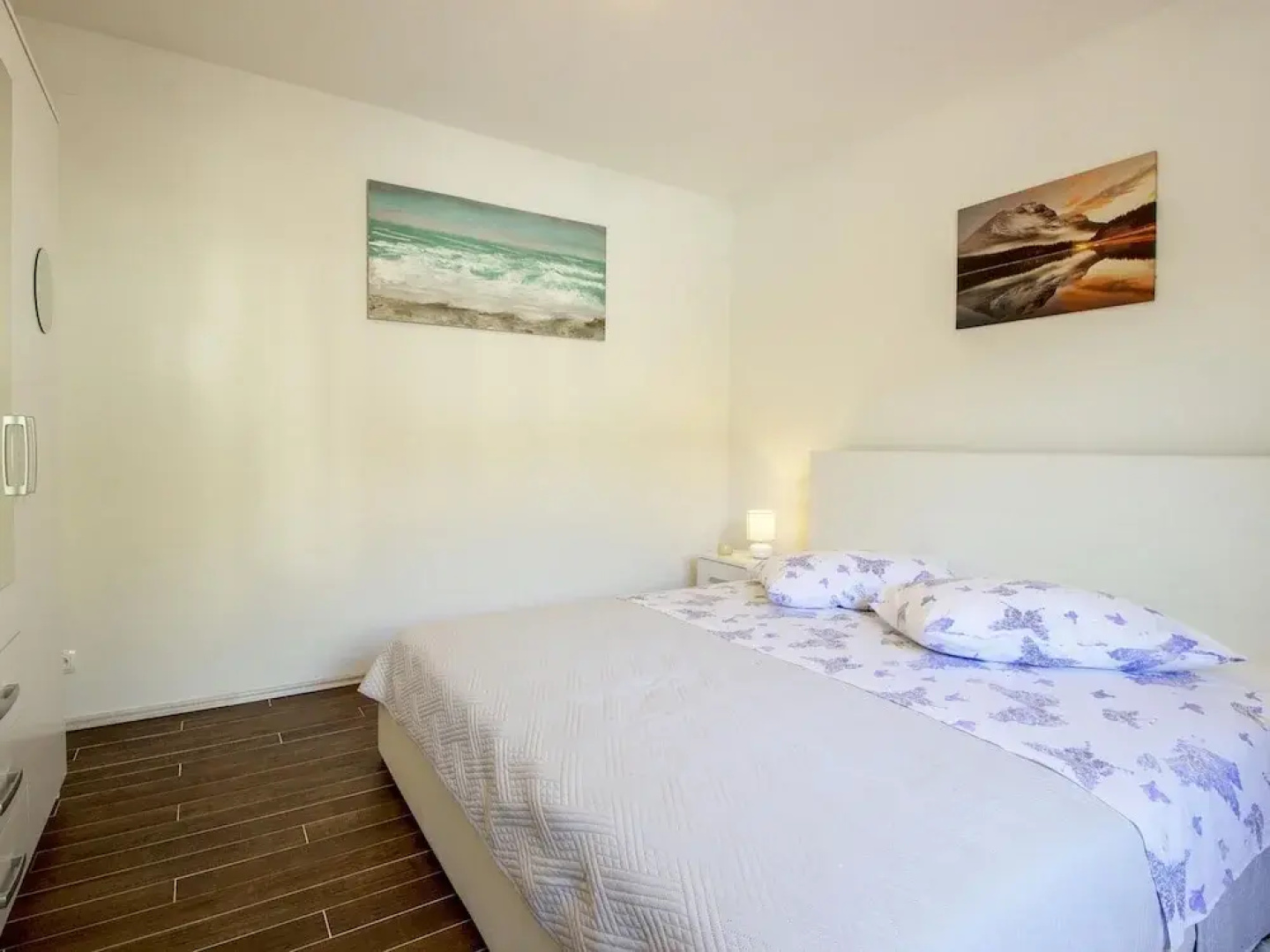 Premium Holiday Home in Kučine-Mravinci with Swimming Pool