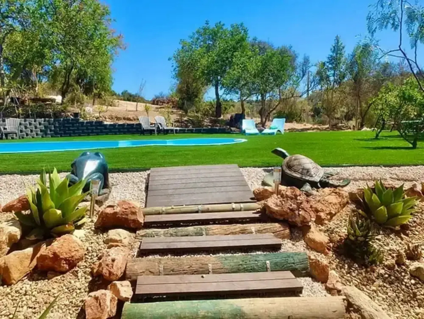 Porches Private Pool Villa 17 Guests