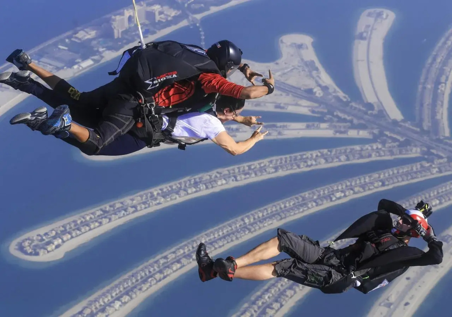 Отель ibis One Central Hotel