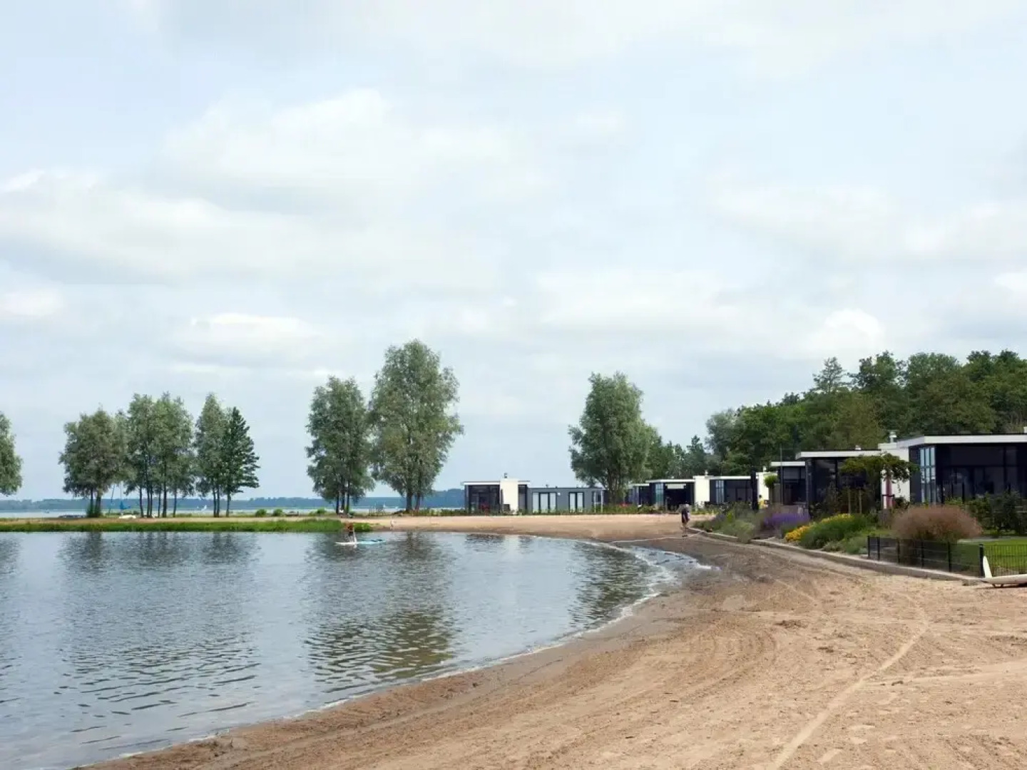 Veluwemeer Chalet Park Retreat