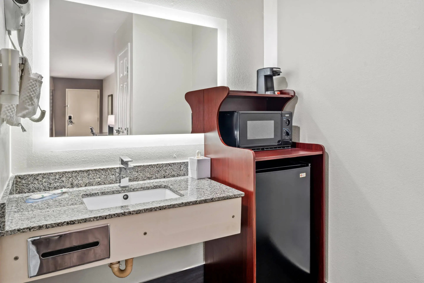 Quality Inn Calhoun North I-75