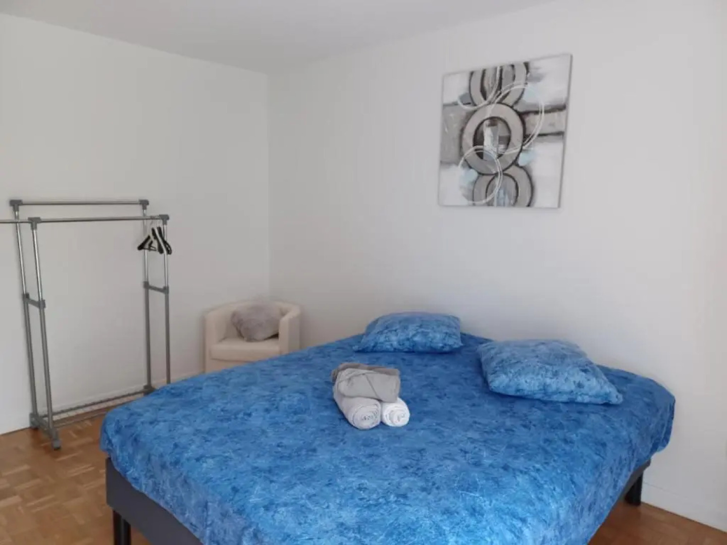 Travel homes spacieux et paisible parking privé