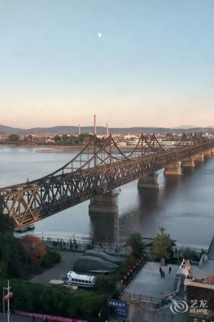 Zhonglian Hotel - Dandong