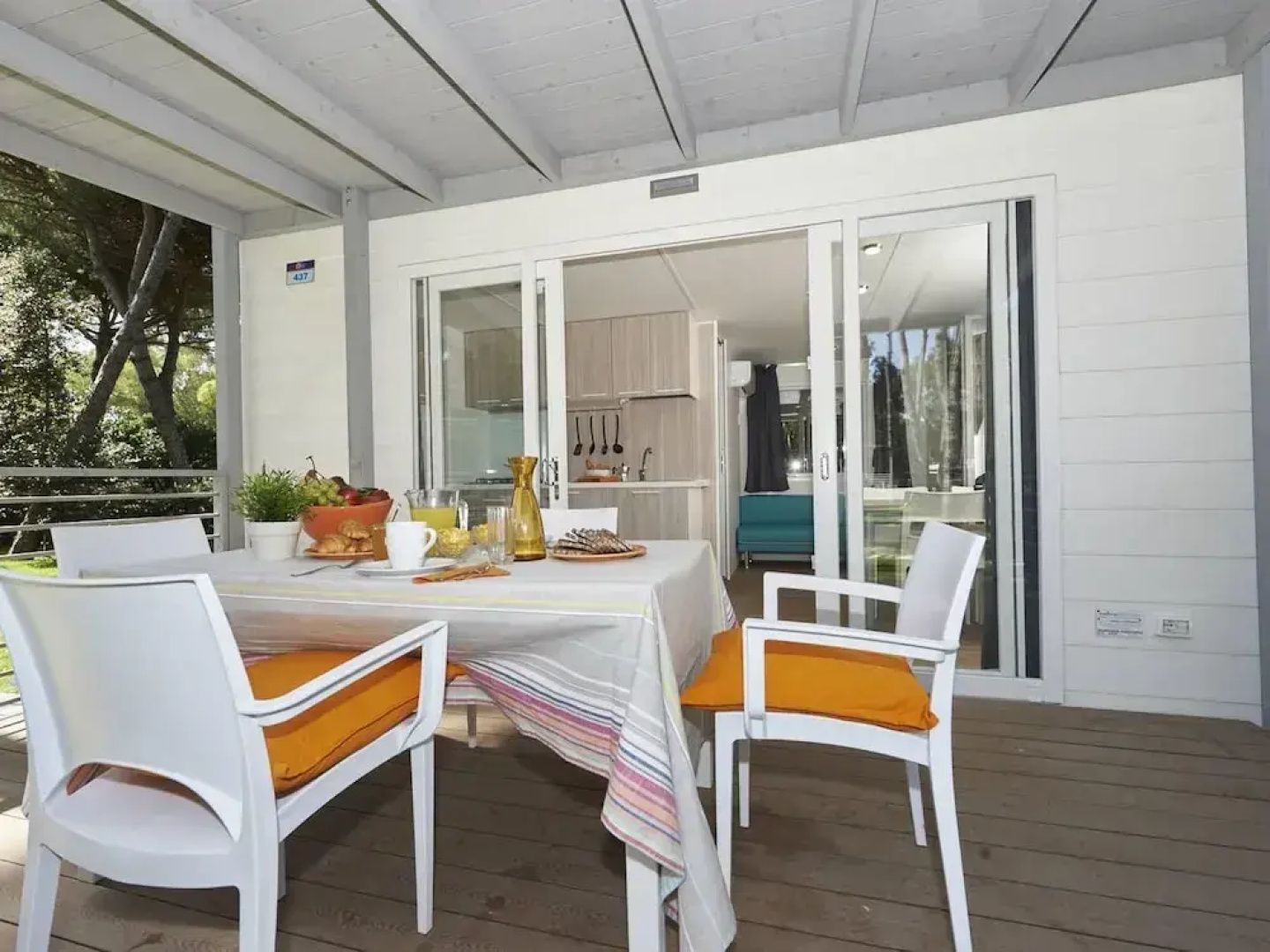 Chalet in Baia Domizia With Private Beach