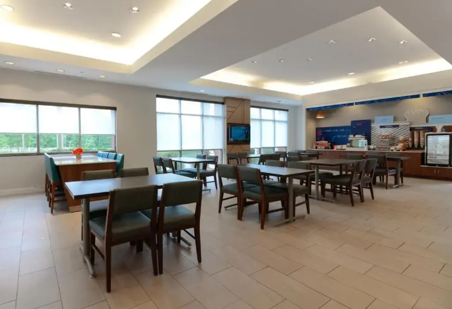 Comfort Suites Magnolia Greens