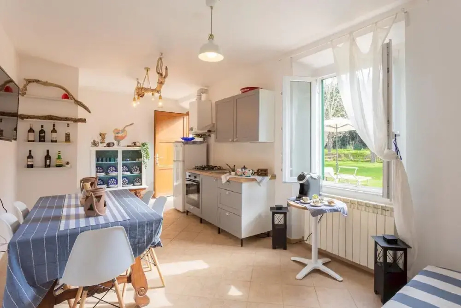 Garden Sea House in Quercianella