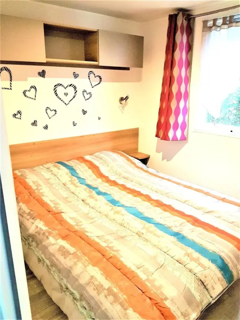 Bungalow With 3 Bedrooms in Saint-jean-de-monts, With Pool Access, Fur