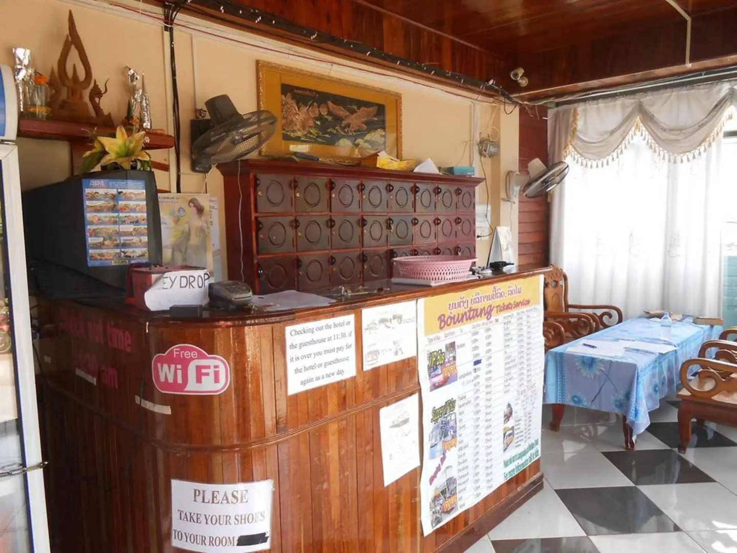 Mountain View Riverside Boutique Hotel