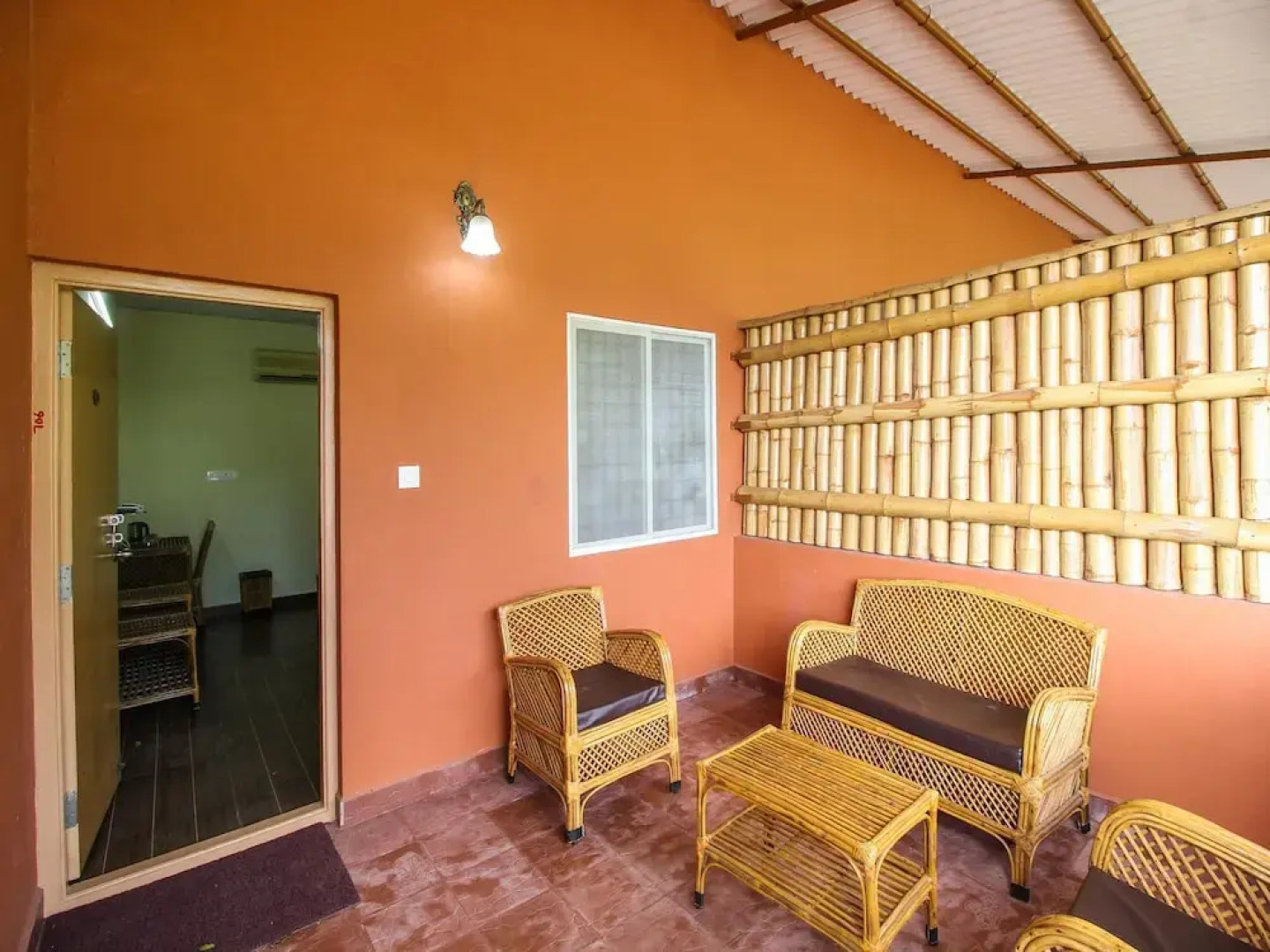 OYO 15708 Sharmada Hidden Nest