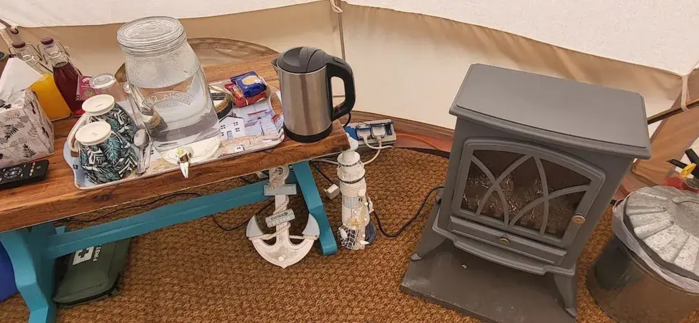 Campsite - The Ring Pub Glamping Pods