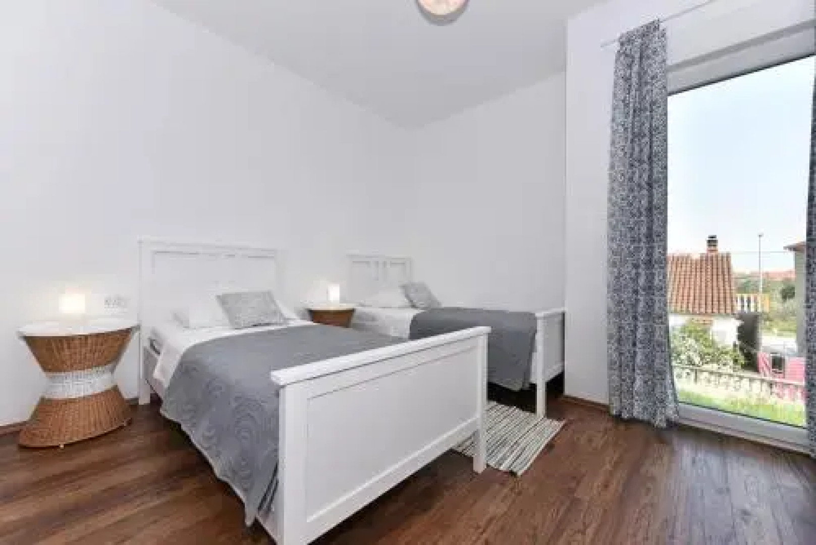 Crowonder Harbor Villa