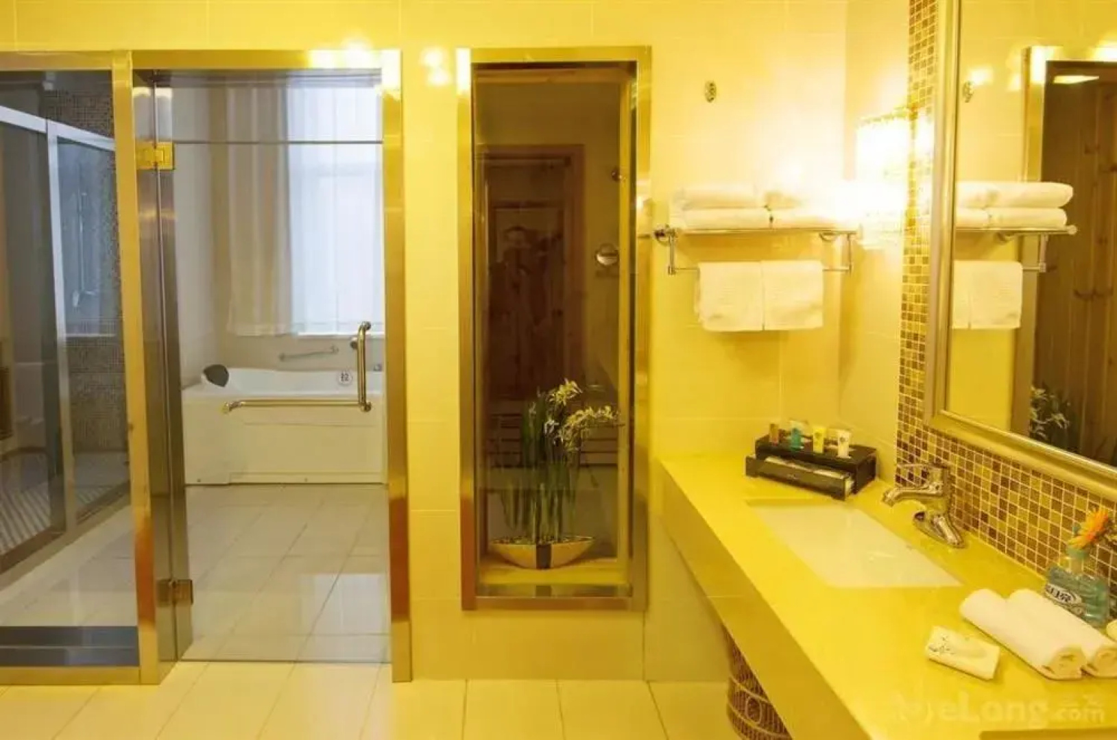 Chunyi Hotel