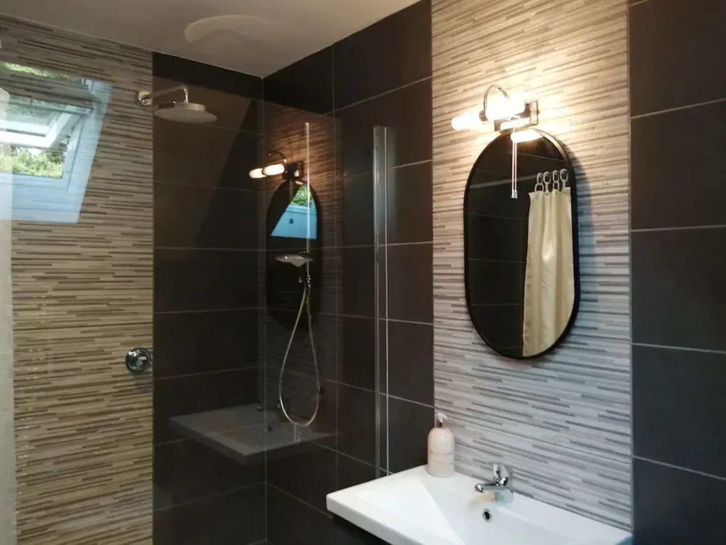 The Highlands, 5 bed 5 Bath, Large Spacious House