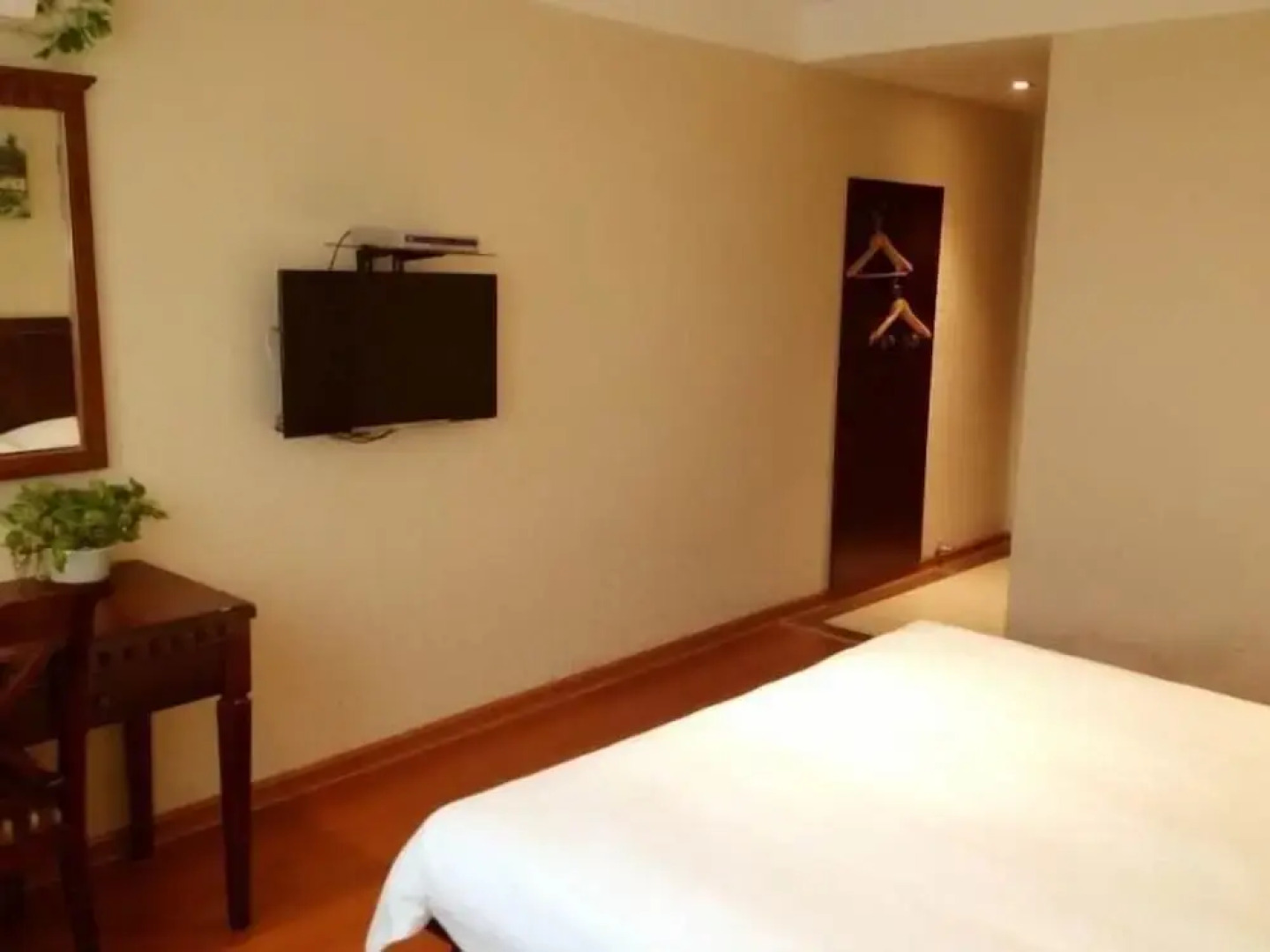 GreenTree Inn Yangzhou Jiangdu West Changjiang Road Liberty Park Business Hotel