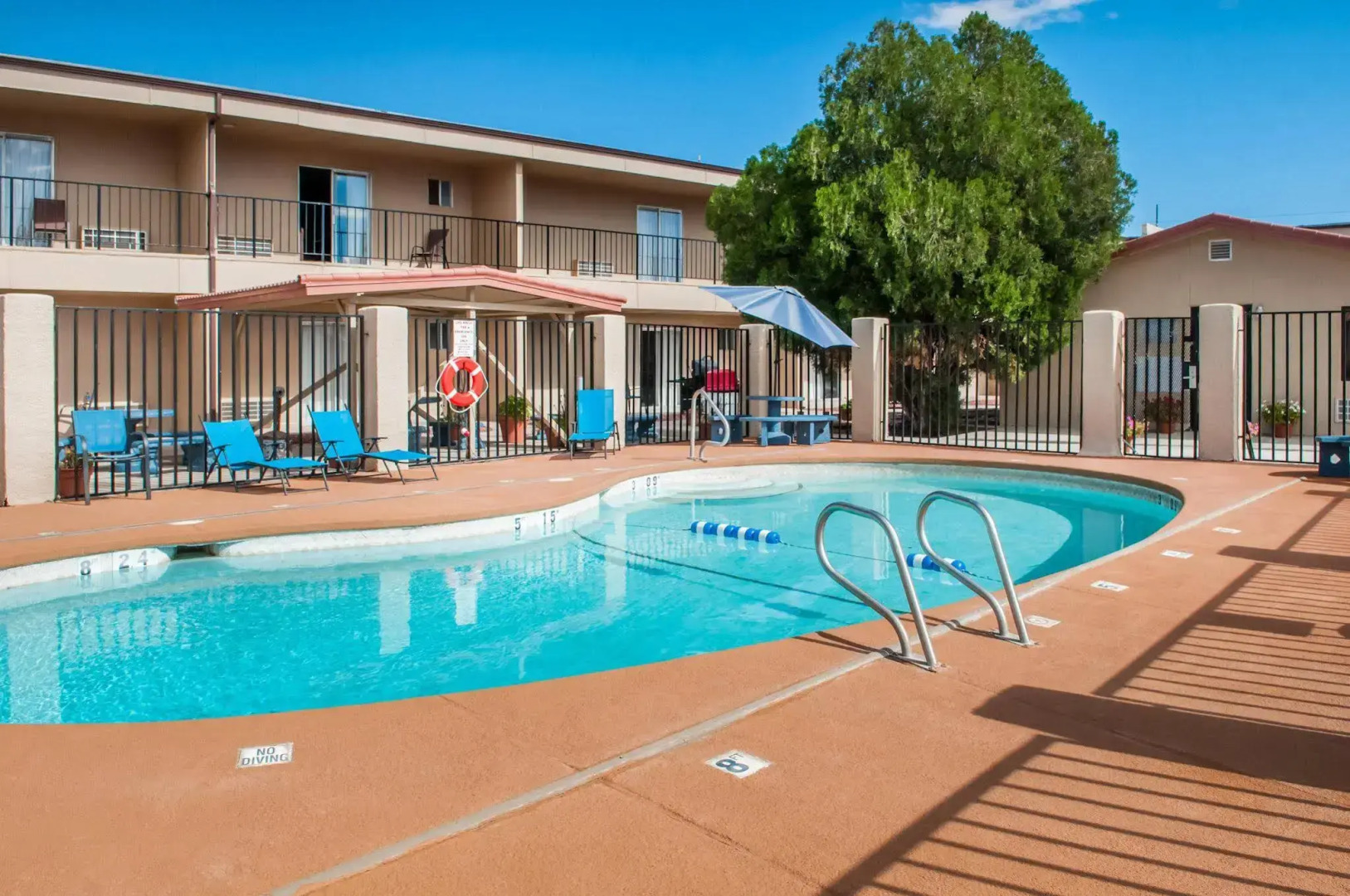 Econo Lodge Inn & Suites Socorro