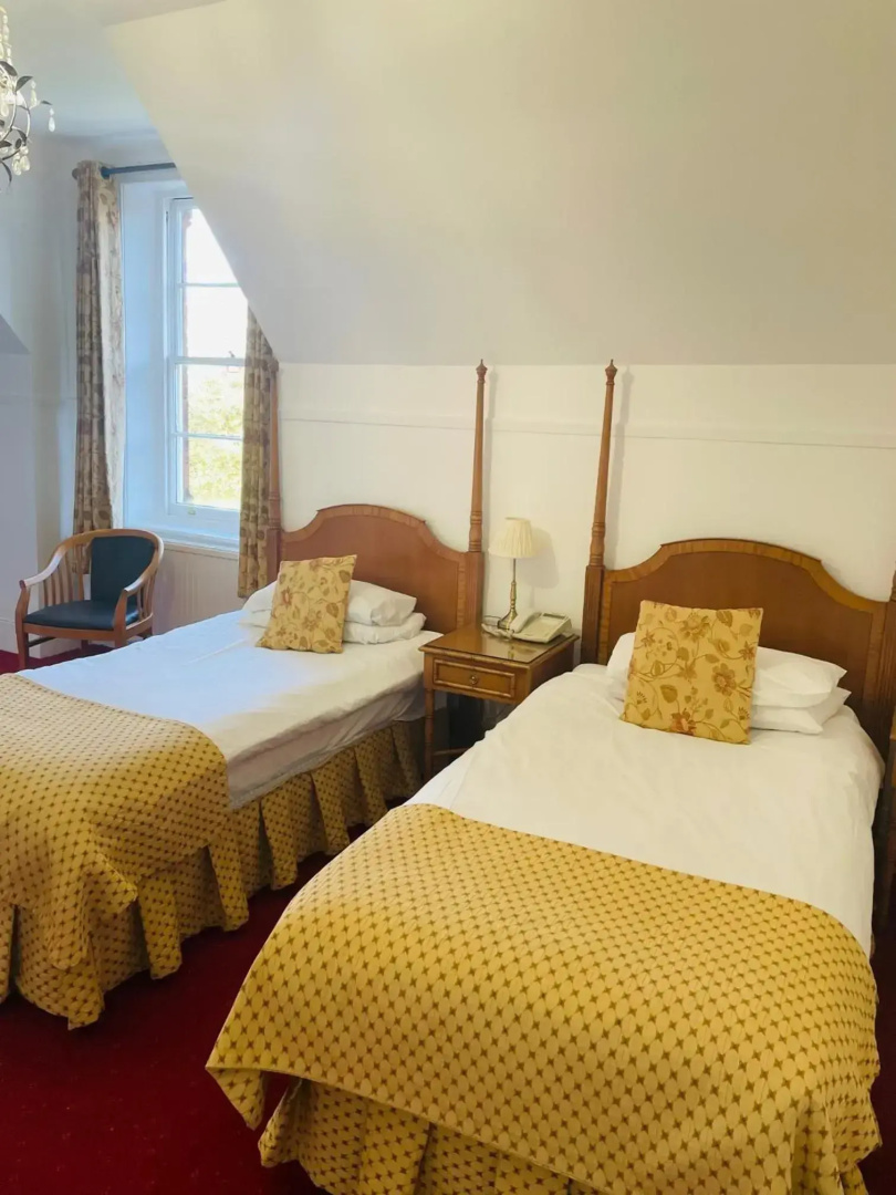 Canterbury Hotel