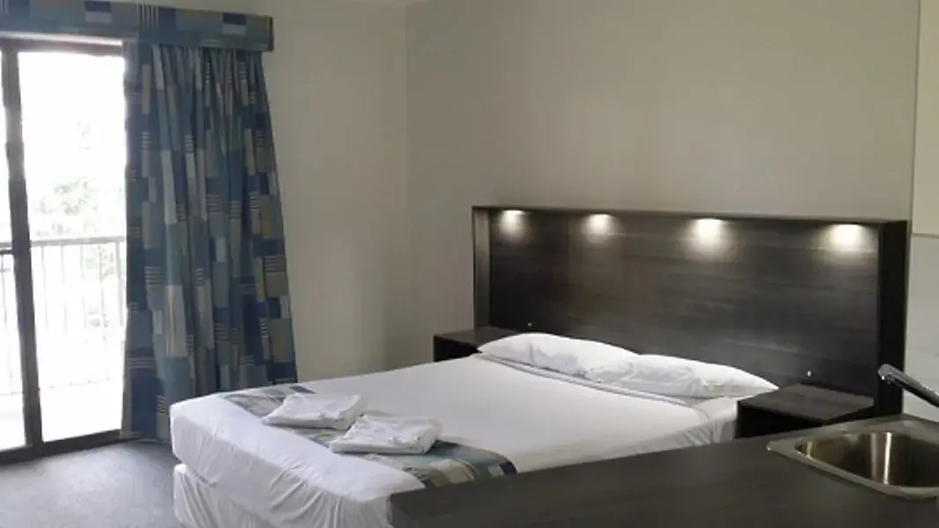 Town and Country Motel